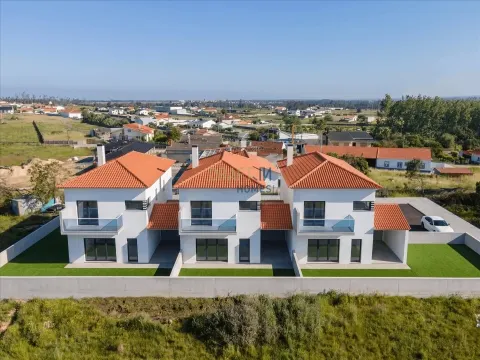 Vivienda de 3 dormitorios + 1 | Amor | Leiria