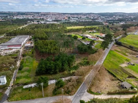 Bebaubares Grundstück an der E.N. 360 - Estrada da Foz Aguas Santas - Caldas da Rainha