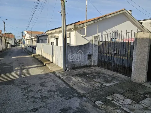 Detached house to restore T3