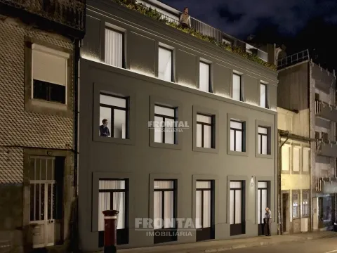 Apartamento T1+1 com Jardim Privativo | Cedofeita, Porto