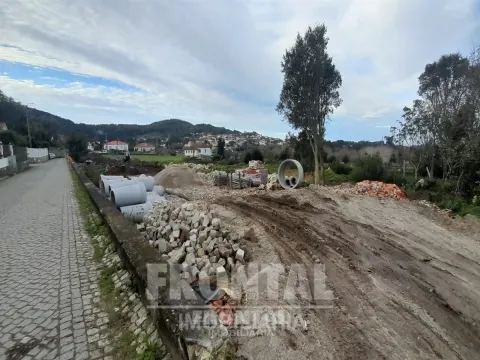 Terreno com Projeto Aprovado para Moradia T4 | Âncora, Caminha, Viana Do Castelo