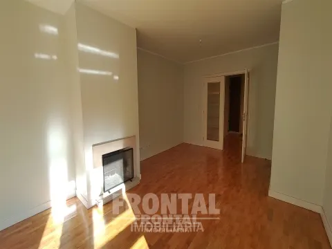Apartamento T3 em Excelente Estado | Ramalde, Porto