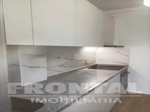 Apartamento T4 Totalmente remodelado à venda | Localização central no Porto
