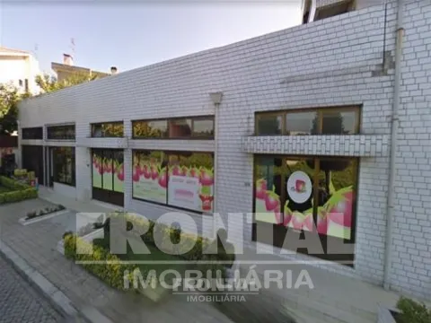 Loja com Rentabilidade Superior a 6% | Centro da Maia, Moreira, Maia