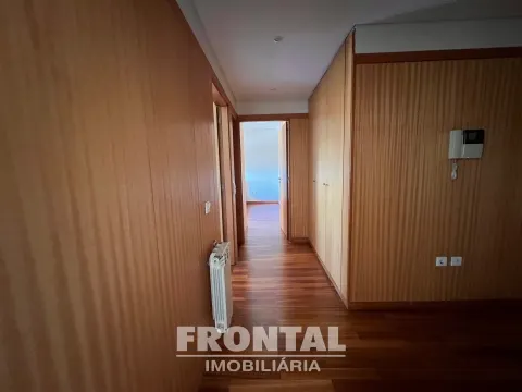 One-Bedroom Apartment for Rent &#124; Pedrouços, Maia, Porto