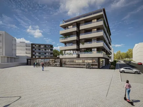 Terrain constructible avec permis de construire - À côté du centre commercial Gaia &#124; São Pedro Da Af