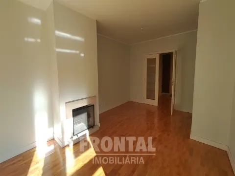 3-Bedroom Apartment in Excellent Condition | Ramalde, Porto