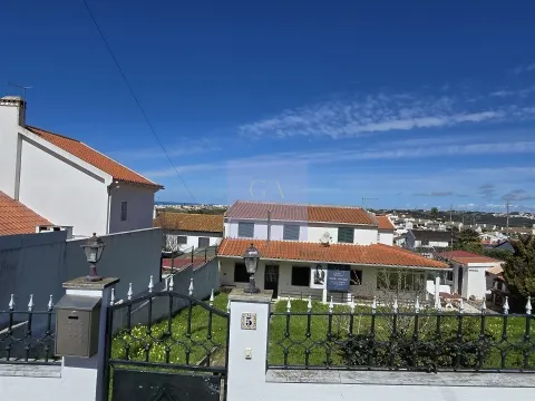 Moradia e terreno para Construção na Ericeira