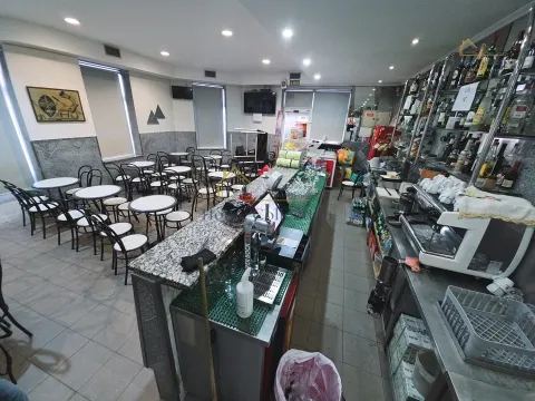 Trespasse em Lavra Café/ Praia