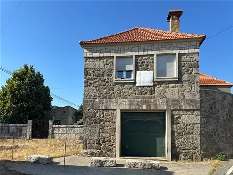 Moradia T3;:Falagueiras; Castro Laboreiro; Parque Nacional Peneda Gerês;ImoFaçanha