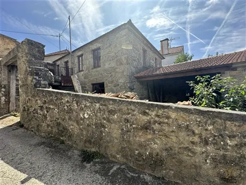 Moradia Pedra;:Chaviães; Melgaço;T3;ImoFaçanha