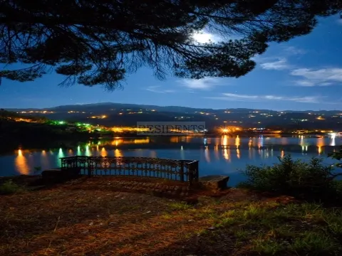 Four-Bedroom Riverfront Home in Gerês