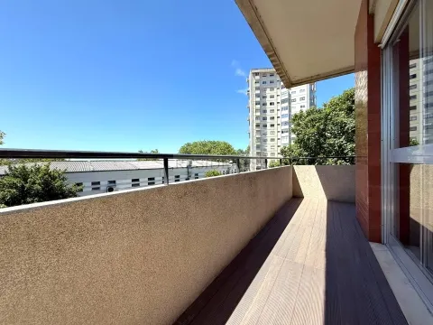 Appartement 3+1 chambres à louer avec 2 balcons | Lordelo do Ouro