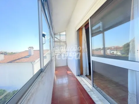 Apartamento T3 com Lugar de Garagem, localizado a 650 metros da Estação de Comboio Rio Tinto!