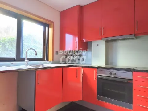 Apartamento T1 localizado a cerca de 700 metros da estação de metro de São Bento.