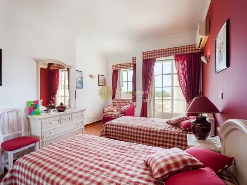 Exclusive 3 Bedroom Penthouse in the Estrela do Vau Development