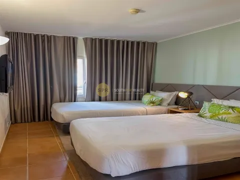 Apartamento T2 com Vista Mar e Rio na Marina da Praia da Rocha – Portimão