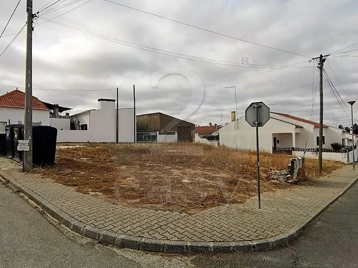 Terreno Urbano com 422,21 m2, Alvalade, Alentejo