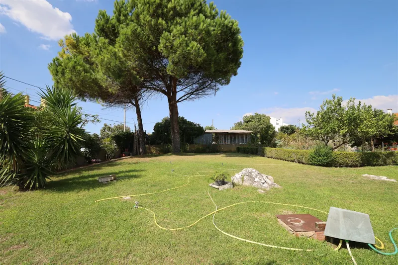 Moradia com duas fracções – Rentabilidade Imediata – Porto Salvo – Oeiras