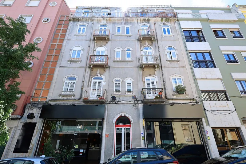 Appartement Duplex - 5 chambres - Bâtiment avec ascenseur – Lisbonne - Estefânia