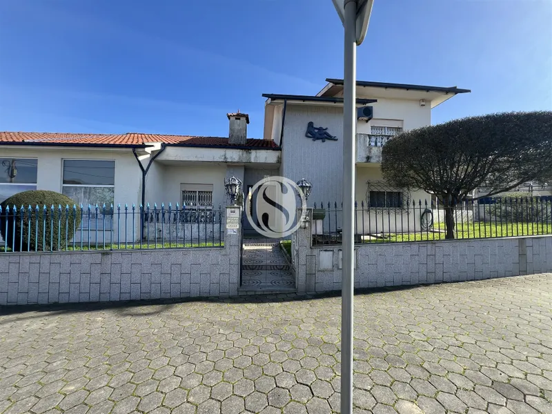 House T4