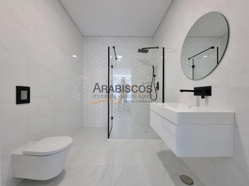 Villa con 3 suite - Piscina - Garage - Arredata - Alvor - Portimão - Algarve