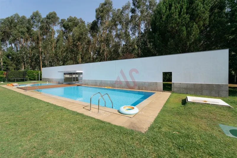 3 Bedroom Villa in Gated Community with Swimming Pool – Nogueira e Silva Escura, Maia
