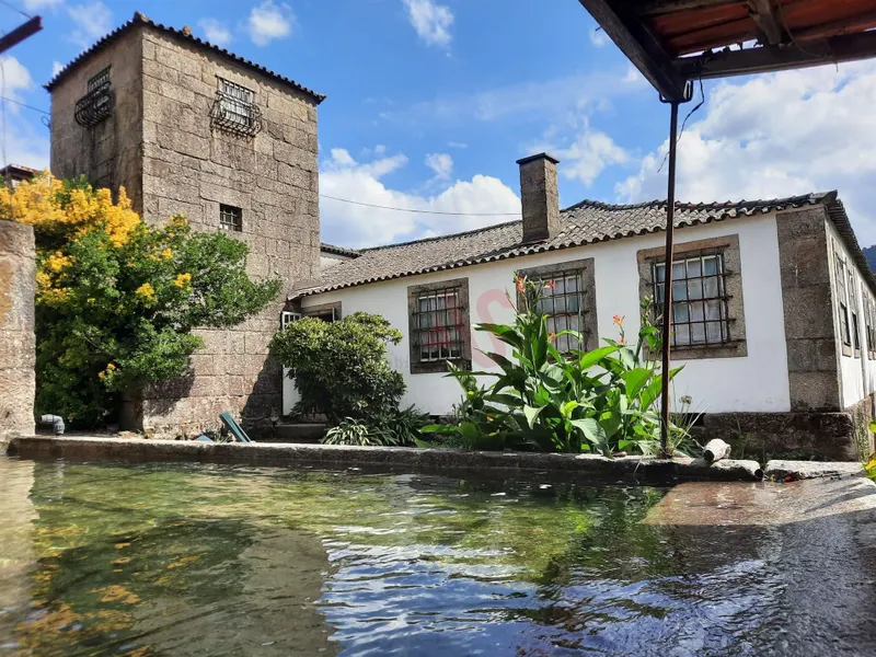 Historischer Bauernhof aus dem neunzehnten Jahrhundert mit 8,4 ha in Roriz – Santo Tirso