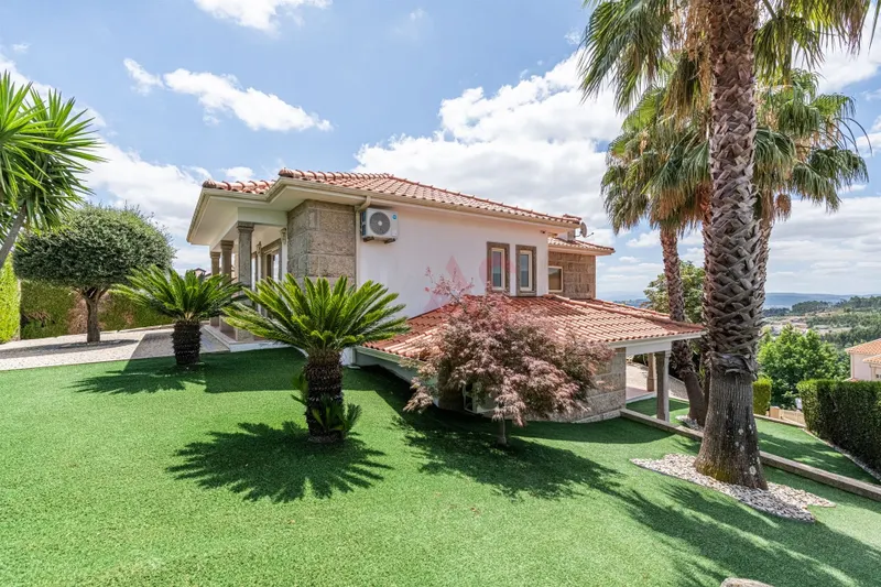 Villa di lusso con 3 camere da letto e giardino e spazio esterno a Idães, Felgueiras