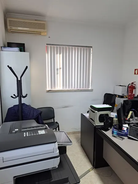 Locaux Commerciaux à Vendre – Entrée de Vila Real de Santo António