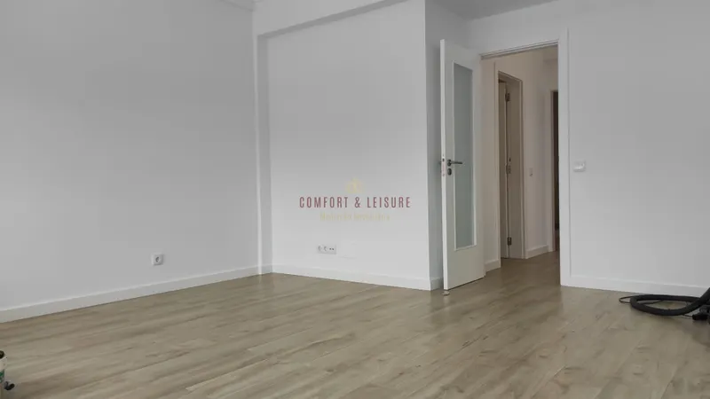 T3 in Seixal completely REFURBISHED