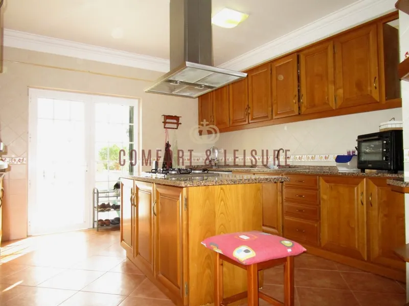 Moradia Isolada T4+1 perto de Santo Estêvão