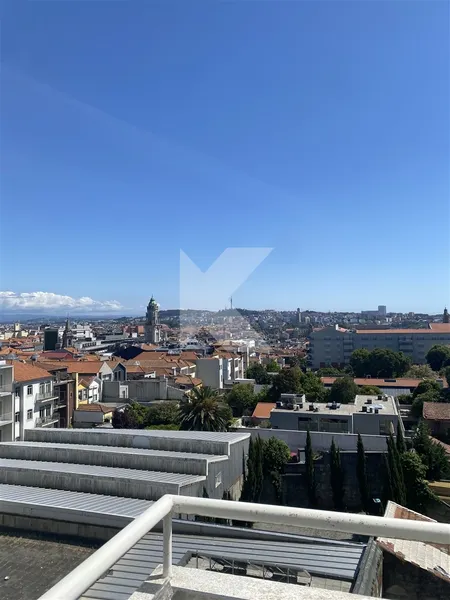 T1 mobilado - Vista Fantástica no Centro da Cidade