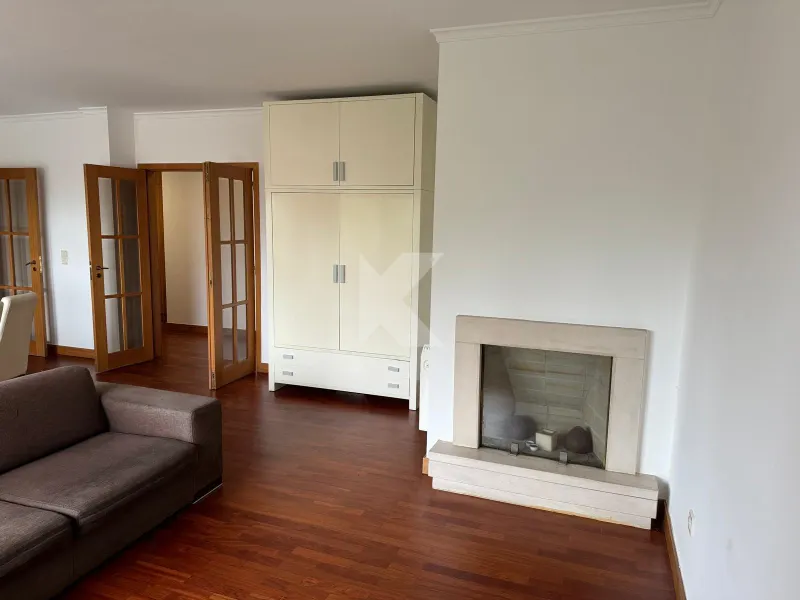 Excellent Appartement T2 à Campo Alegre – avec garage