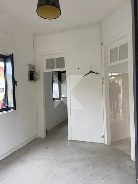 Moradia T2 à beira mar para remodelar