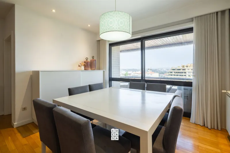 Apartamento T5 DUPLEX