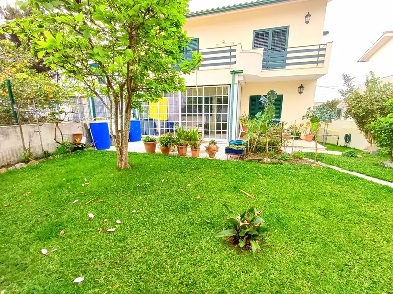 Avskilt hus 4 Sovrum +1