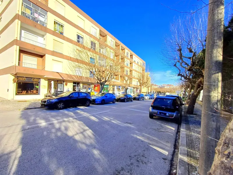 ¡Tienda con escaparate, en venta en Figueira da Foz!