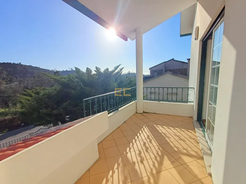 Detached 5-Bedroom House - Tavarede