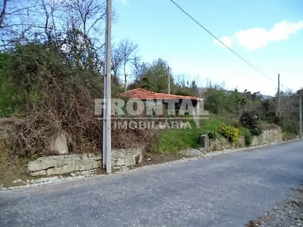 Terrenos em Penafiel