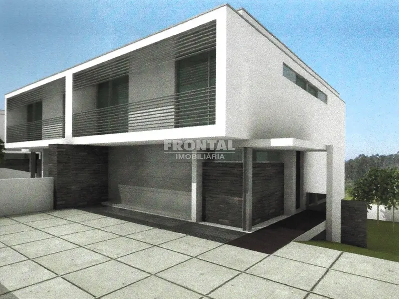 Terreno com projeto aprovado para Moradia T4 - 3 Frentes | Coronado, Trofa