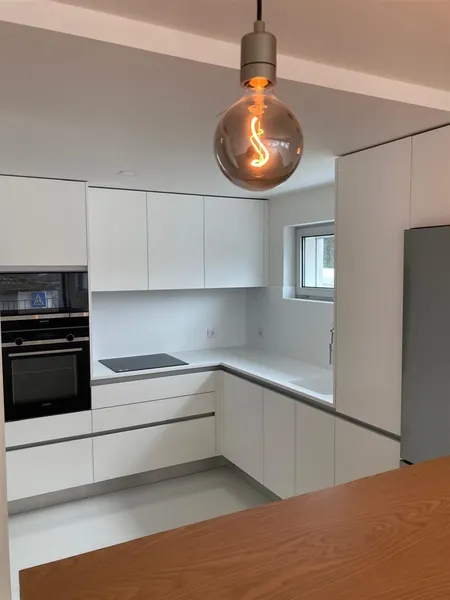 MORADIA NOVA T4 - CLIP