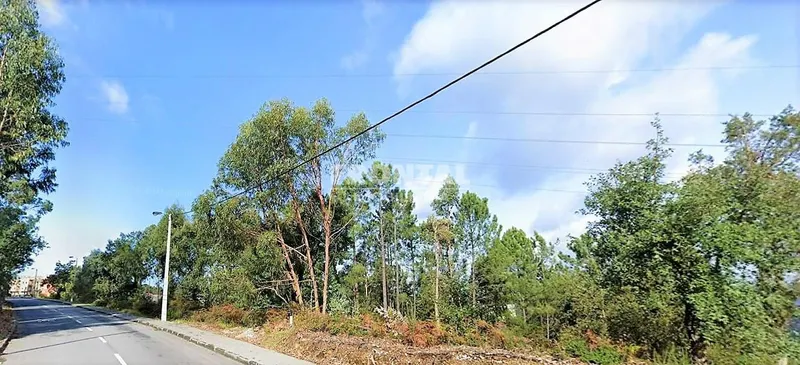 Terreno com 2 900 m2 em Crestuma