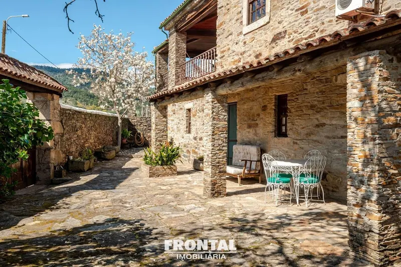 5-Suite House - Furnished and Equipped | Frechas, Mirandela