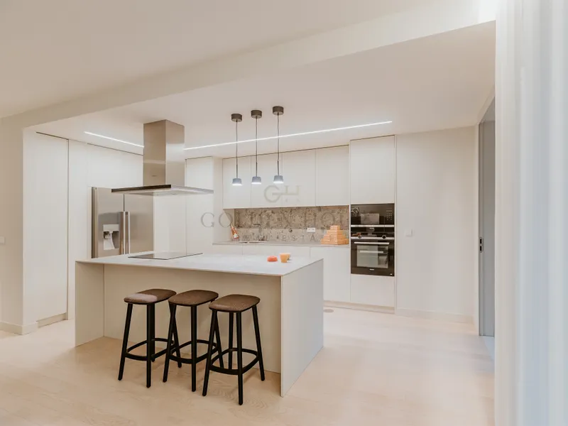 Penthouse T4 Duplex de Luxo em Gaia | Golden Hour Real Estate