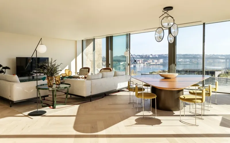 T4+1 Duplex de Luxo no Aurios | Golden Hour Real Estate 