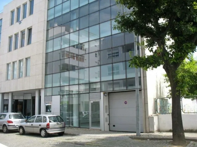 店