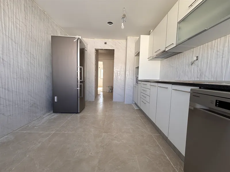 Apartamento T2, Lisboa, Alenquer / Venda / 245000 / Ref HI238BYE-23