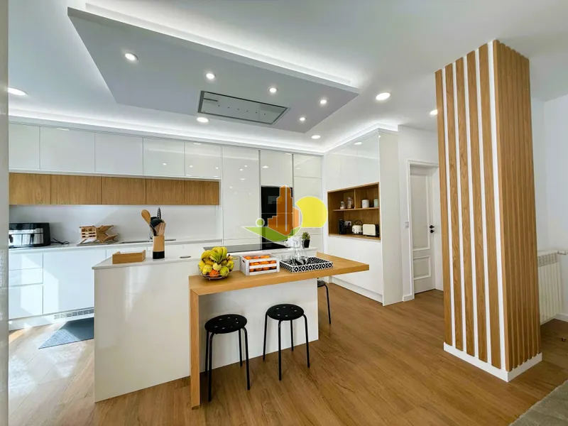 Appartement de 3 chambres à coucher dans une communauté fermée avec piscine