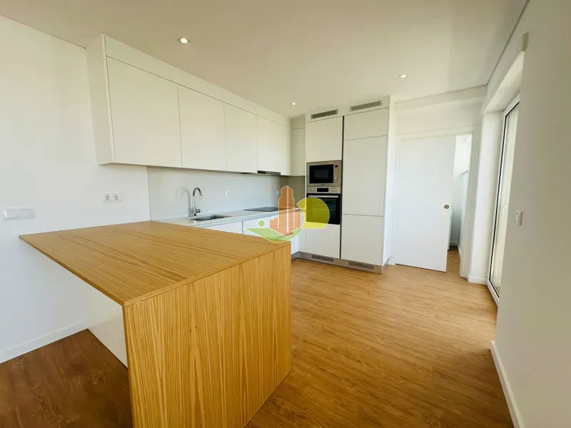 Nieuw appartement met 3 slaapkamers en uitzicht op zee!